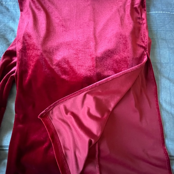 Red Dress! - Picture 5 of 5